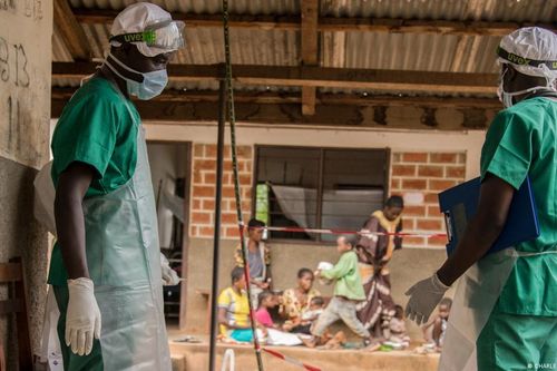 Nigeria truy quét bác sĩ giả mạo