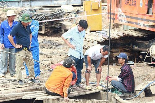 Sau vụ cháu bé rơi trụ bê-tông tử vong: Đồng Tháp ra công văn khẩn