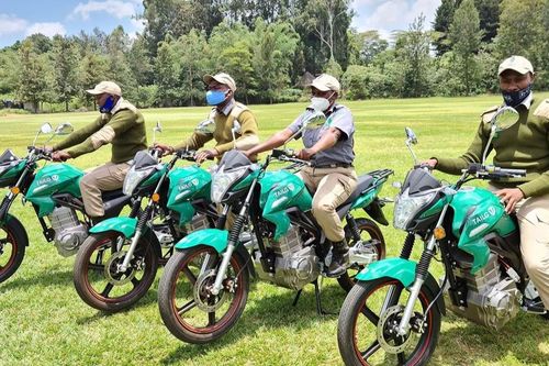 Uganda cung cấp miễn phí xe máy điện