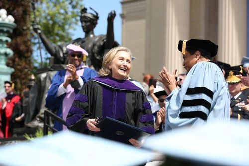 Cựu ngoại trưởng Mỹ Hillary Clinton có công việc mới
