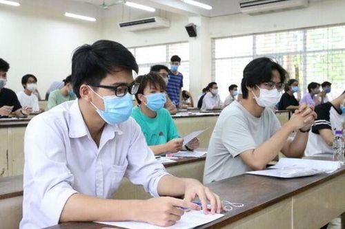 Loạt trường đại học giảm học phí cho sinh viên