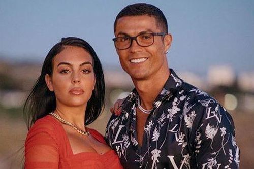 Ronaldo được phép sống cùng bạn gái ở Saudi Arabia