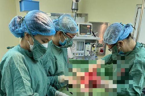 Mẹ bầu sinh non sau tai nạn giao thông và khuyến cáo của chuyên gia
