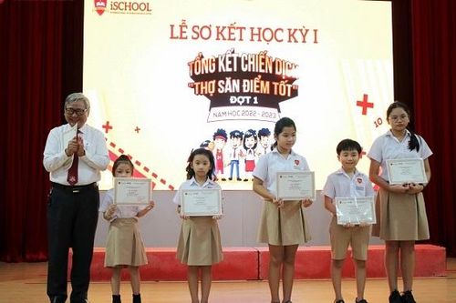 Trường iSchool Nha Trang sơ kết học kỳ I cấp tiểu học