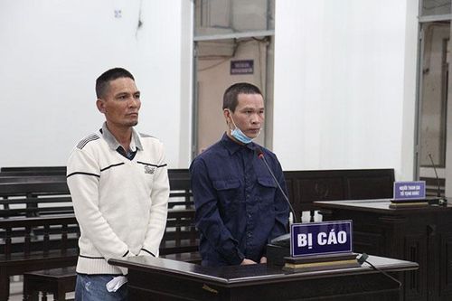 Bị bắt quả tang đang bán ma túy