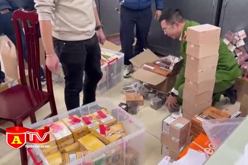 Phát hiện thu giữ 10.000 điếu xì gà nhập lậu