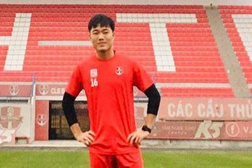 Xuân Trường mất số áo 'thương hiệu' khi đến Hải Phòng