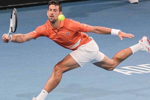 Adelaide International 1: Vượt qua chấn thương, Novak Djokovic đánh bại Daniil Medvedev sau 2 ván, giành vé CK