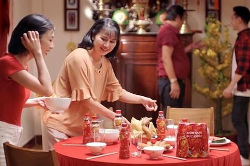 Cụng ly thế nào để đỡ nóng trong người, hại sức khỏe trong ngày Tết?
