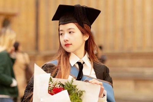 Quá xinh đẹp, cô gái bị nghi nói dối việc tốt nghiệp ĐH Oxford