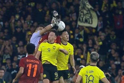 Trọng tài sai lầm, Malaysia 'mất oan' bàn thắng trước Thái Lan?