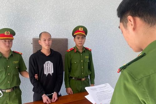 Khởi tố tài xế lái xe bán tải gây ra vụ tai nạn nghiêm trọng làm 3 người chết