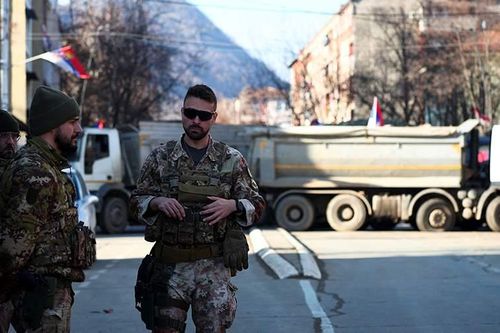 NATO bác yêu cầu gửi cảnh sát và quân đội tới Kosovo