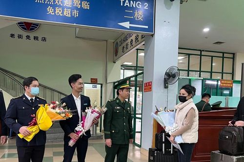Lào Cai: Đón những vị khách đầu tiền sau 3 năm đóng cửa khẩu