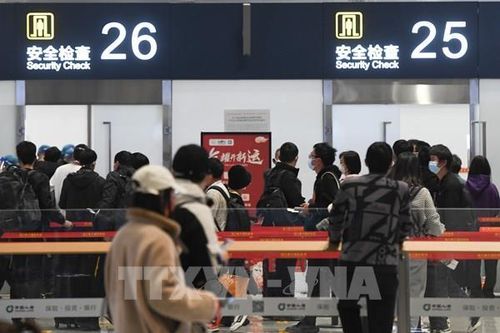 Trung Quốc chấm dứt chính sách cách ly đối với du khách nước ngoài