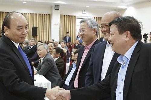 Chủ tịch Nước Nguyễn Xuân Phúc gặp các cán bộ cấp cao, tướng lĩnh đã nghỉ hưu