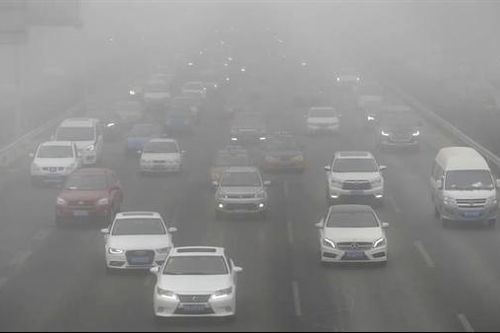 Trung Quốc: Xe tải lao vào đám tang ven đường, 19 người thiệt mạng