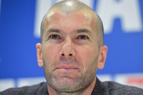 Chủ tịch LĐBĐ Pháp gây phẫn nộ vì thiếu tôn trọng Zidane