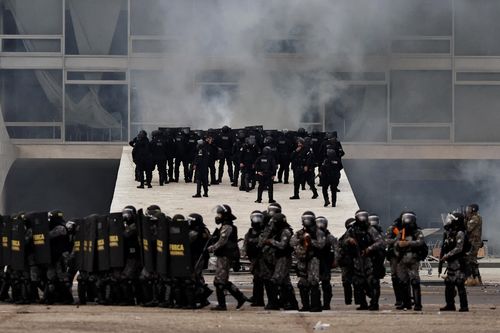 Cư dân thủ đô Brazil: 'Thật buồn khi sự việc đi đến mức này'