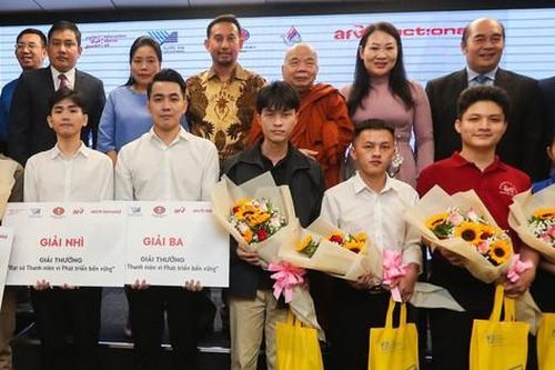 Trao giải 'Đại sứ Thanh niên vì phát triển bền vững' lần thứ nhất