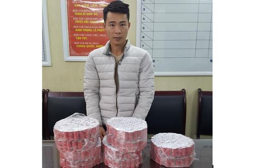 Hải Phòng: Bắt thanh niên mua 720 quả pháo nổ về sử dụng
