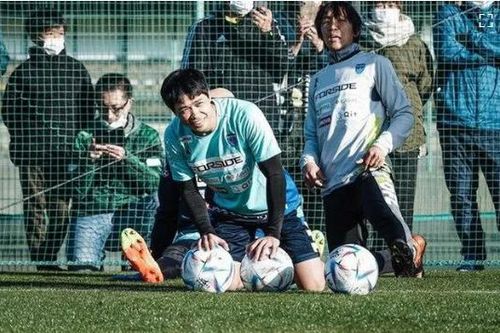 Công Phượng tập buổi đầu tiên tại CLB Yokohama