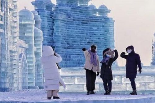 Trung Quốc 'mở bung cửa', người tiêu dùng vẫn chưa 'bung lụa' chi tiêu