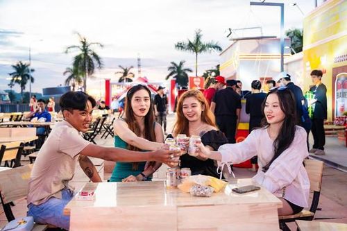 Tết này, 'ngồi chung' tận hưởng khoảnh khắc sum vầy