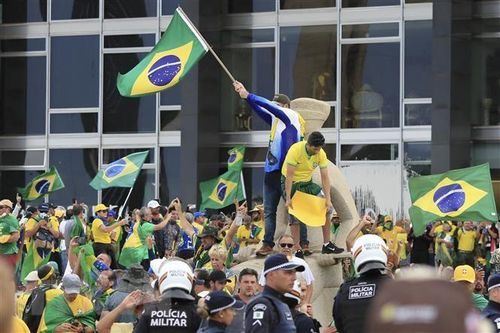 Nhiều nước phản đối âm mưu tấn công các thể chế dân chủ tại Brazil