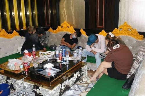 Phát hiện 22 đối tượng dương tính với ma túy tại cơ sở kinh doanh ăn uống, karaoke