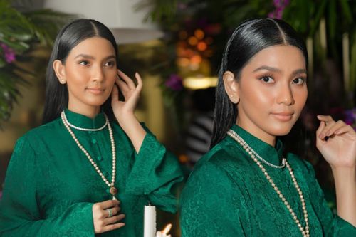 Á hậu Trương Thị May nền nã với áo dài cách tân do chính mẹ mình thiết kế