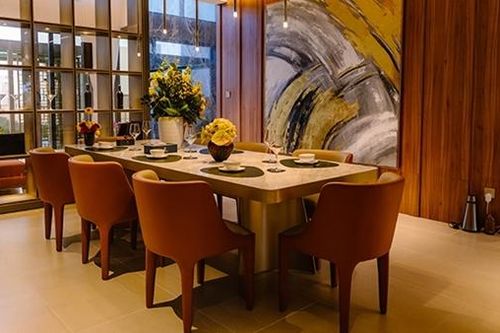 Cận cảnh biệt thự full nội thất xa xỉ Regal Victoria Elizabeth Edition