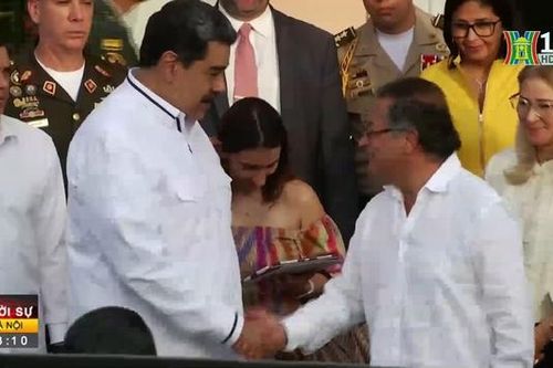 Tổng thống Colombia thăm Venezuela