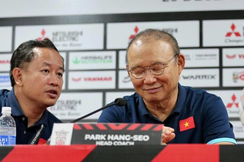 Trực tiếp họp báo Việt Nam vs Indonesia: HLV Park nói lý do đánh bại ông Shin