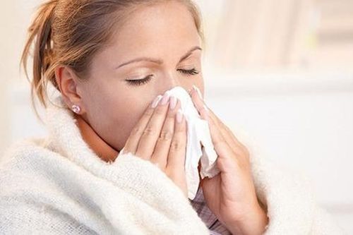 Phòng ngừa viêm mũi, họng khi thời tiết thay đổi