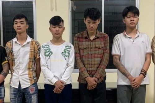 Hai nhóm thanh niên mâu thuẫn từ tiếng nẹt pô xe