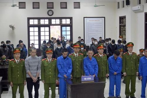 Xét xử vụ Tổ chức đánh bạc, Đánh bạc hàng trăm tỷ đồng