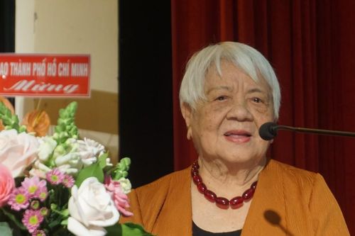 Đạo diễn Xuân Phượng trở thành 'nhà văn' ở tuổi 94