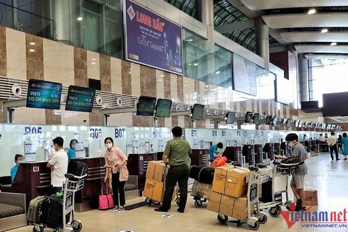Về quê đón Tết, những lưu ý về mang tiền, USD với khách bay