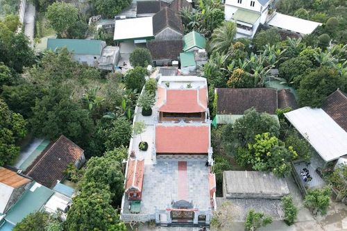Độc đáo nghệ thuật điêu khắc nhà thờ họ ở làng Trung Cần