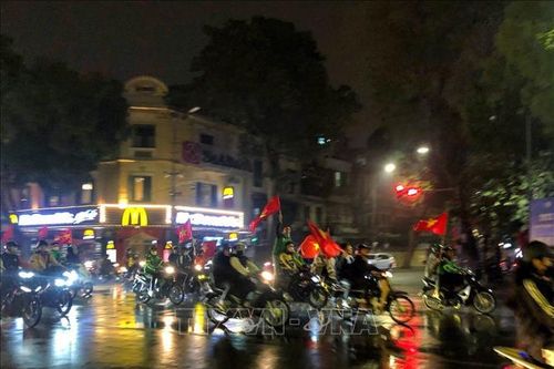 Chiến thắng của đội tuyển Việt Nam nức lòng người hâm mộ