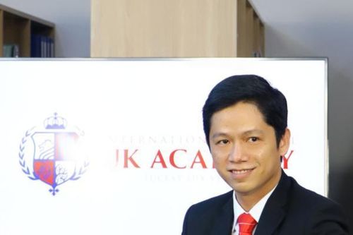 Tiến sĩ giáo dục Nguyễn Văn Thanh –Giáo dục là chìa khóa của tương lai