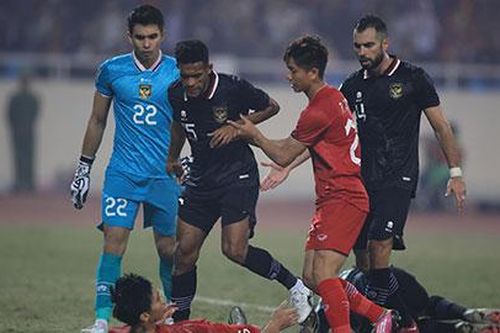 CĐV Đông Nam Á: 'Cầu thủ Indonesia đá bóng như đánh Pencak Silat'