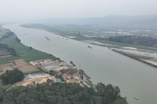 Nghệ An: HTX Lam Sơn Đại Thành, công ty Thanh Chương bị phạt 1,8 tỷ đồng do khai thác cát vượt mức cho phép