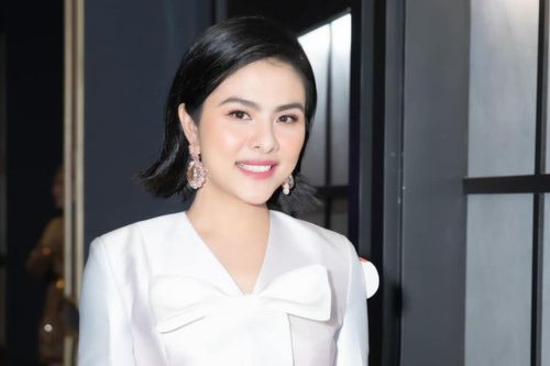 Vân Trang khéo khoe 'tài sản' sau 7 năm kết hôn