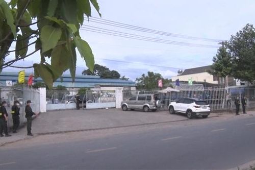Kiểm tra dấu hiệu sai phạm trong Trung tâm đăng kiểm 60-04D