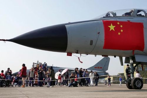 Trung Quốc tăng cường bán vũ khí cho châu Phi