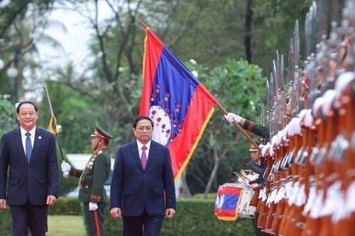 Lễ đón chính thức Thủ tướng Phạm Minh Chính thăm Lào
