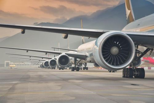 Trên 4.000 chuyến bay không thể cất cánh, hành khách vạ vật chờ đợi ở Mỹ