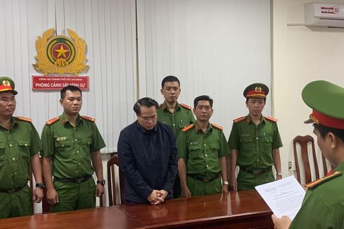 Bắt tạm giam Cục trưởng Cục Đăng kiểm Đặng Việt Hà